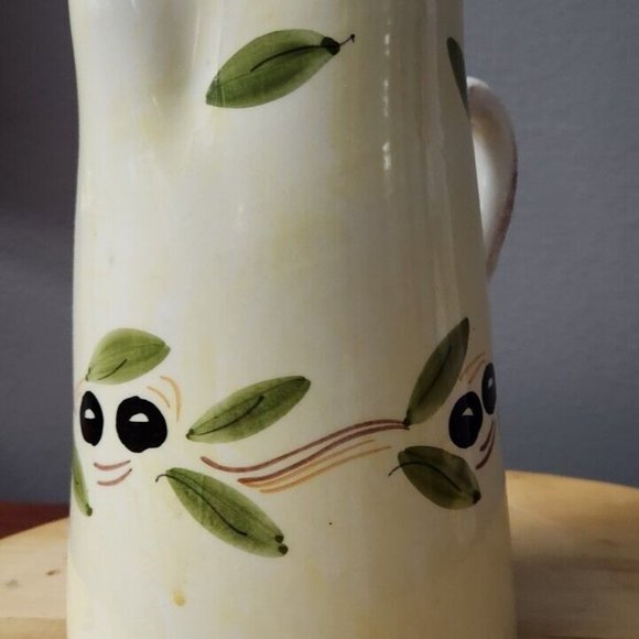 Beautiful Hand Made/Hand Painted Pitcher Made in Italy 20 inch tall - Picture 5 of 13